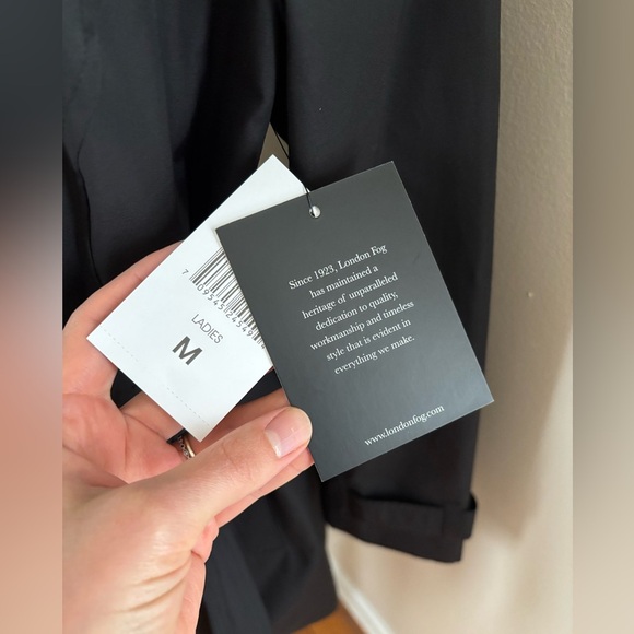 London Fog NWT Women’s M Single Breasted Tie Waist Removable Hood Trench Coat - Picture 4 of 10